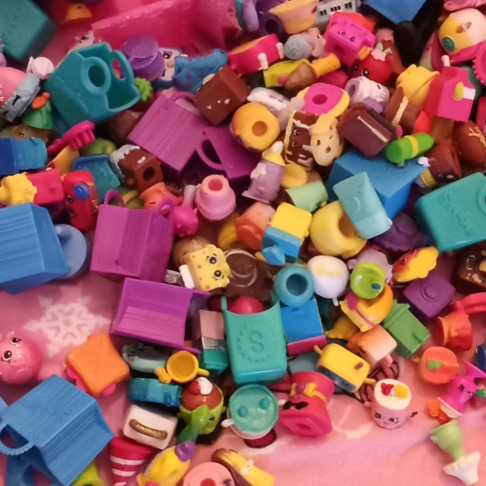 Shopkins Bundle - Picture 3 of 5